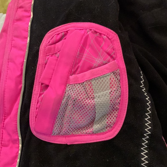 Calvin Klein winter puffer. Slim & stylish! Super warm. Statement piece. - Picture 4 of 6